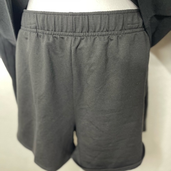 NWT 2 Piece Black Puma Hoodie XLG Shorts Pockets LG Gift Ready Active Wear - Picture 6 of 14